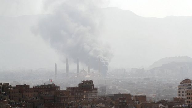 Smoke rises during the battle between former Yemeni President Ali Abdullah Saleh's supporters and the Houthi fighters in Sanaa, Yemen December 2, 2017