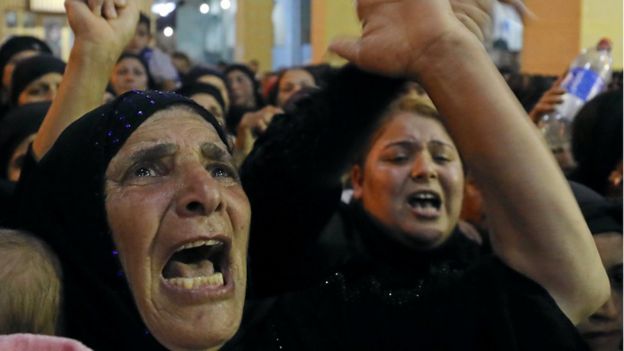 ردود فعل غاضبة في المنيا أثناء تشييع جنازة ضحايا الهجوم