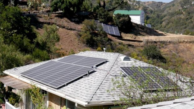 Homes in California with solar panels