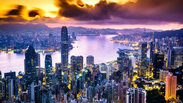 هونغ كونغ : أحلام الوافدين تتضاءل في إيجاد فرص عمل _92104823_p04b1y2k222