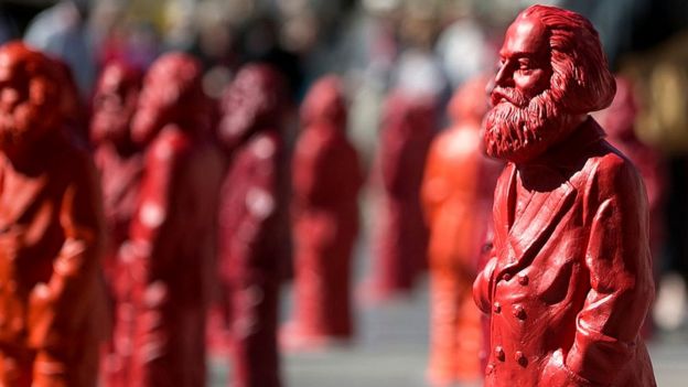 Estatuetas de Marx na Alemanha