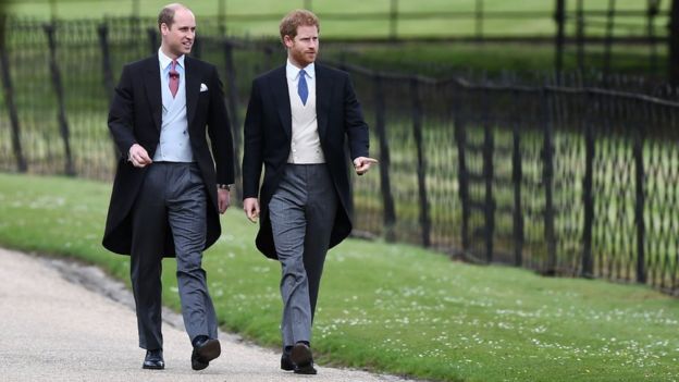 Prens William ve Prens Harry de konuklar arasındaydı.