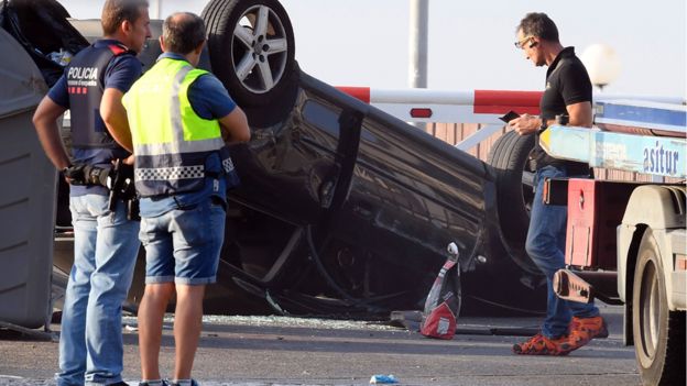 Auto Audi volcado en Cambrils