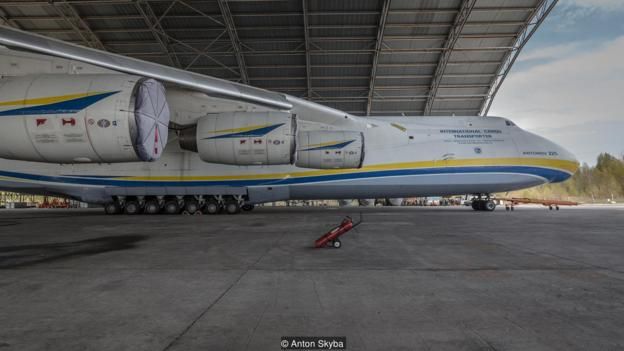Bất cứ ai muốn thuê chiếc An-225 thì phải trả 30.000 đô la một giờ