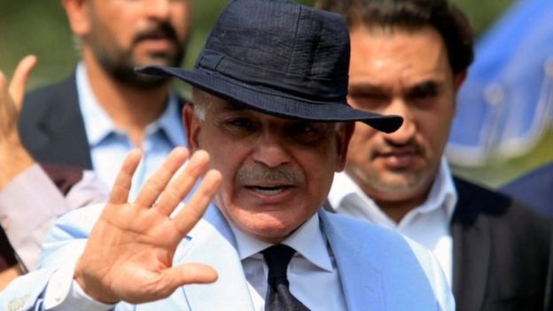 نواز شريف يرشح أخاه شهباز ليحل محله رئيسا لوزراء باكستان