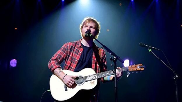 A pesar de las críticas, la mayoría de los posteos en la cuenta de Sheeran son de admiradoras que lo adoran.