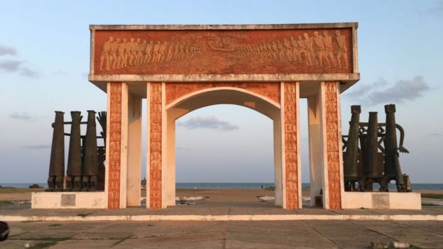 La "Puerta de no retorno" es un recordatorio de la dolorosa historia de esclavos de Benín.