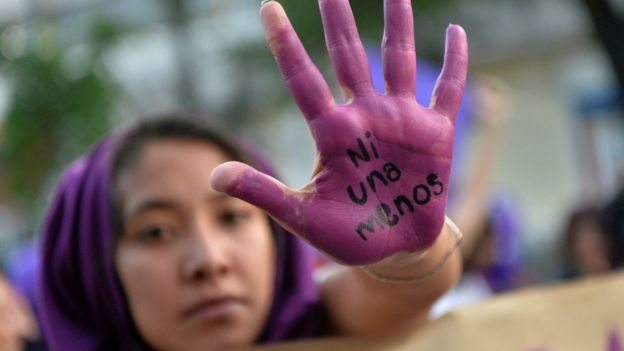 Mujer en marcha