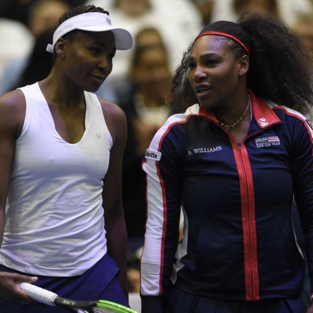 Venus (izquierda) y Serena Williams