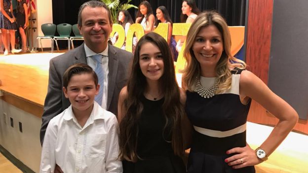 Antonio Cássio Segura com os filhos e a esposa nos Estados Unidos