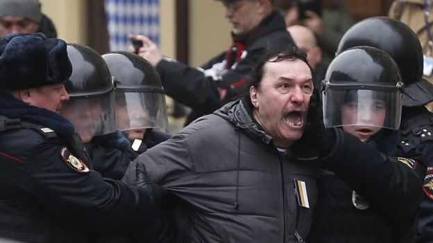 Russian police officers detain a man in central Moscow, Russia, 02 April 2017