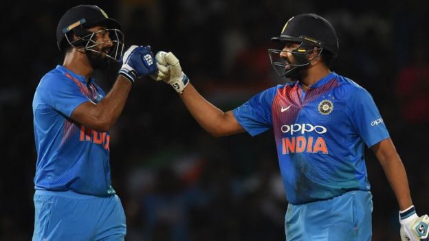 அரைசதம் எடுத்த ரோகித்சர்மா