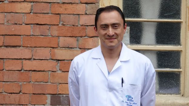 César Cruz, urologo reconstructivo