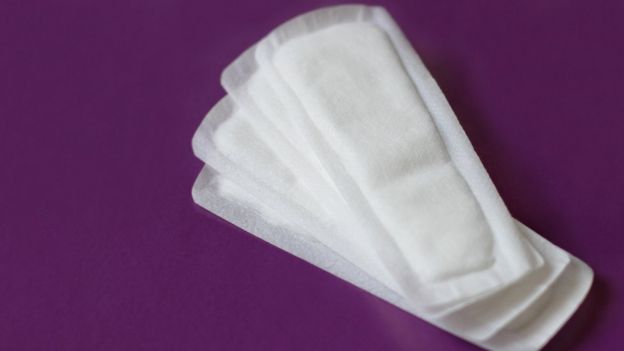 市售的一次性衛生巾。