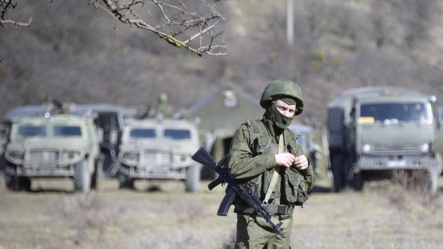 Soldados sin identificar en las cercanías de Simferópol, Crimea, en 2014.