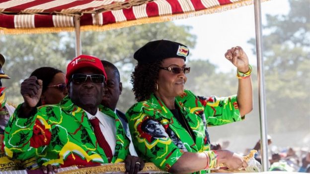 روبرت موغابي : الحاكم الوحيد لزيمبابوي منذ الاستقلال _98763324_043013257
