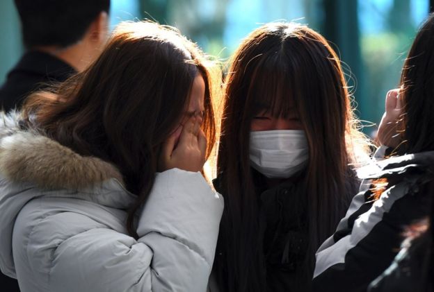 Nhóm fan đau khổ tập trung tại bệnh viện Seoul