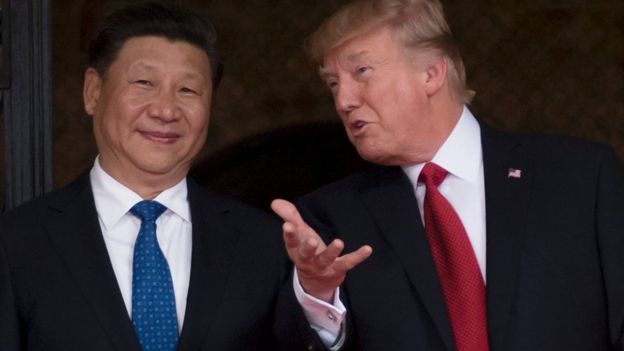 今年4月,特朗普和习近平及双方官员在佛罗里达度假地海湖庄园(马阿拉歌庄园,Mar-a-Lago)进行了面对面会谈。