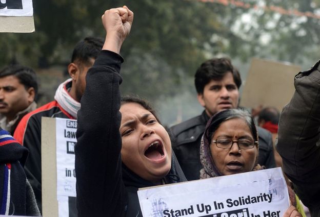 Mujeres protestan por violaciones en India