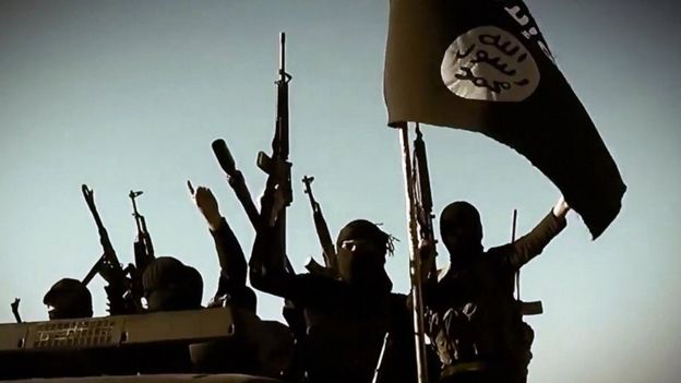 قتلى وجرحى في هجوم على مقر فرقة بالجيش العراقي في الأنبار