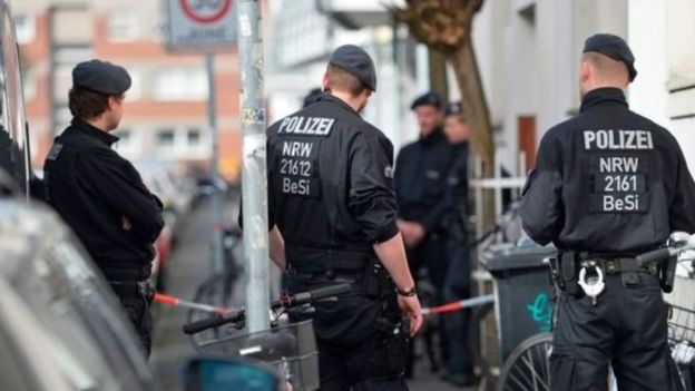 அவர் ஒரு மனநோயாளி