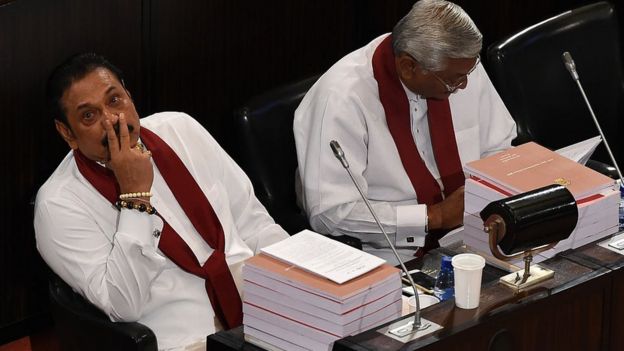 புதிய அரசியலமைப்புச் சட்ட வரைவை மஹிந்த ராஜபக்ச எதிர்ப்பது ஏன்?