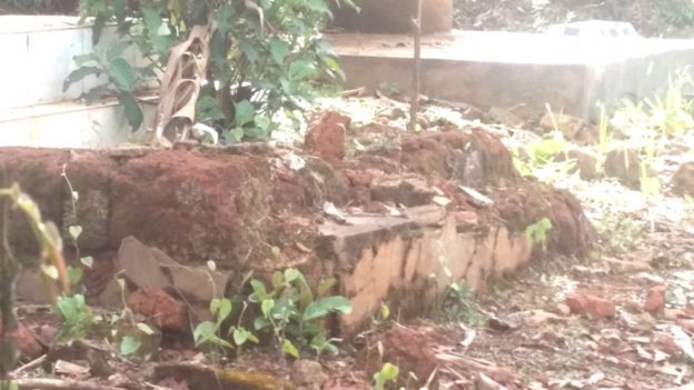 Les ossements humains, issus de ces tombes profanées, sont vendus à travers le Cameroun par des trafiquants. 