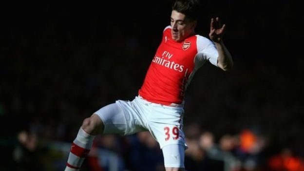 Beki wa kulia wa Uhispania na Arsenal Hector Bellerin, 23,