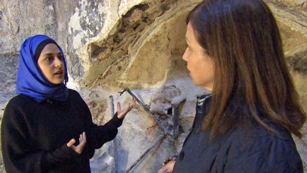 Marwa al-Sabouni con Lyse Doucet