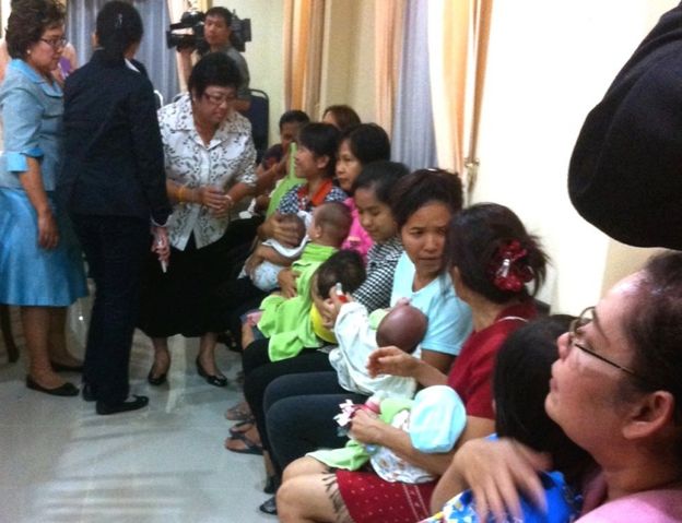 Cảnh sát phát hiện 9 trẻ sơ sinh bị tình nghi trong một cuộc đột kích vào căn hộ ở Bangkok vào năm 2014