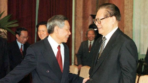 2002年时任中共中央总书记江泽民也曾访问越南