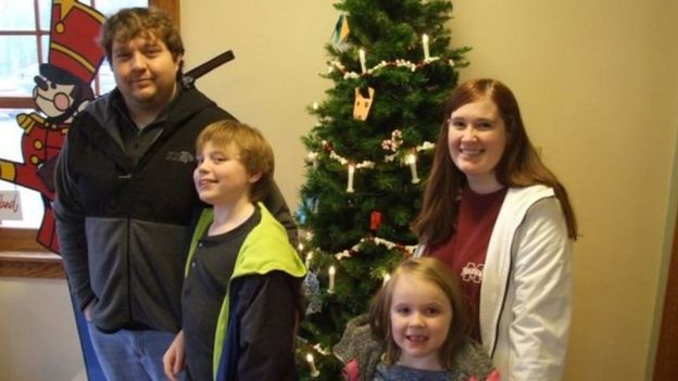 ஆம்ஸ்டிராங் குடும்பத்தினர்