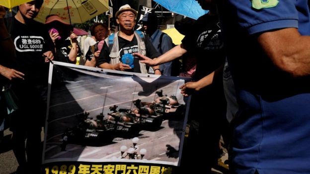 5月28日支联会举办“爱国民主大游行”,自湾仔游行至中联办。