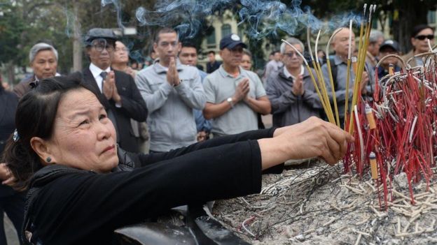 Tưởng niệm liệt sĩ