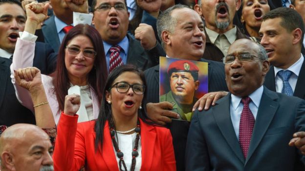 Miembros de la Asamblea Nacional Constituyente como Cilia Flores, Delcy Rodríguez, Diosdado Cabello y Aristobulo Isturiz.