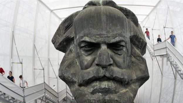 Escultura de Marx