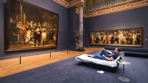Картинки по запросу ночь под картиной Рембрандта