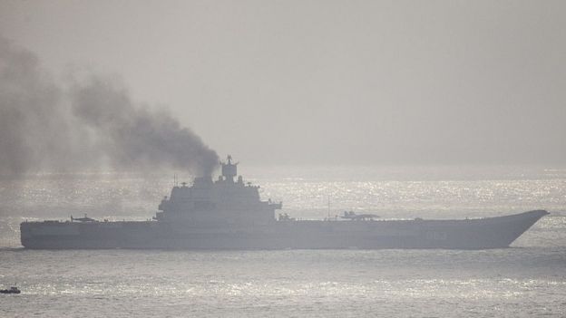 பிரிட்டன் அருகே உள்ள ஆங்கிலக் கால்வாய் வழியே செல்லும் ரஷ்யப் போர்க்கப்பல்