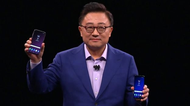 Samsung executive DJ Koh introduces the Galaxy S9 at MWC