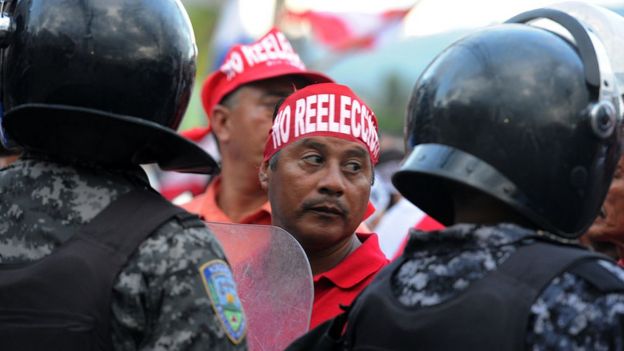 Protesta contra la reelección en Honduras