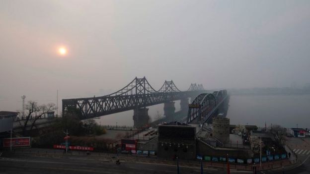 Мост через Ялу на границе КНР и КНДР