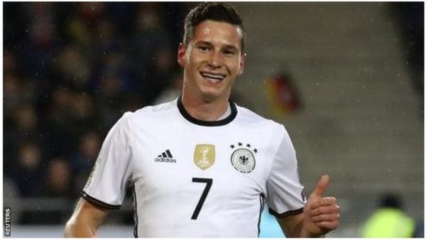 PSG Julian Draxler, 23, anataka kuelekea Barcelona baada ya kupoteza nafasi yake kwa Neymar