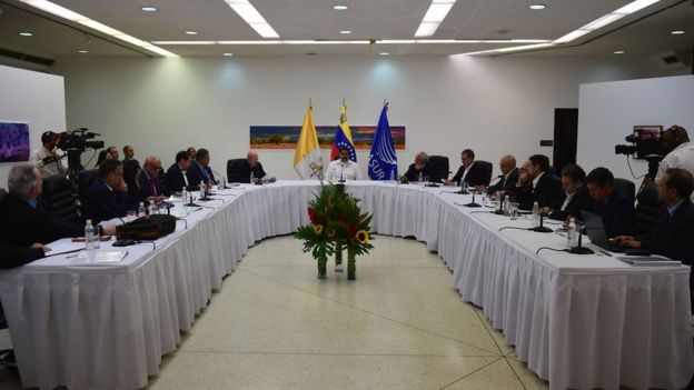 Talks begin in a bid to settle Venezuela's deepening political crisis, in Caracas on October 30, 2016
