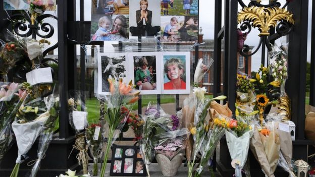Tributes to Princess Diana at Kensington Palace