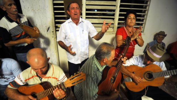 Grupo Guijarro cantando (Foto: Juan Carlos Borjas / Unesco)