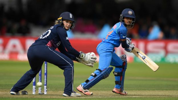 86 ரன்கள் எடுத்த பூனம்