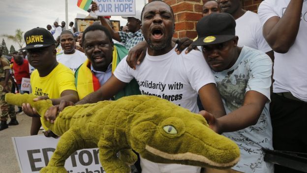 Les vétérans de la lutte pour l'indépendance espèrent que le crocodile pourra atteindre la jeunesse du Zimbabwe.