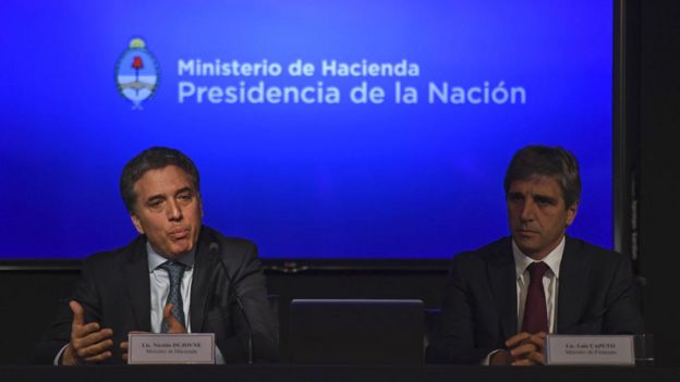 Ministros de Hacienda, Nicolás Dujovne, y de Finanzas, Luis Caputo