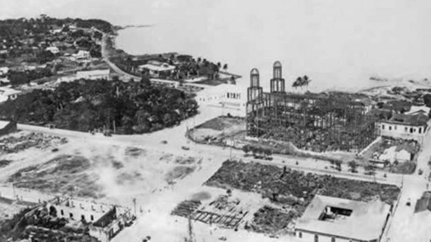La estructura de hierro de la catedral de Managua luego del sismo de 1931.
