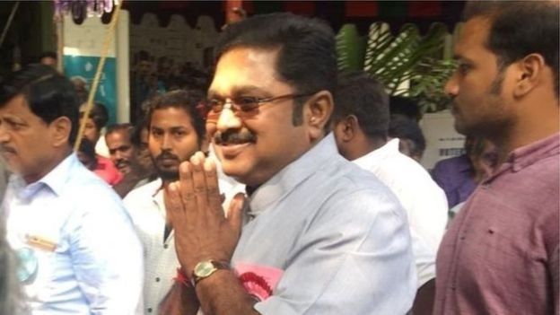 எம்.ஜி.ஆர்.